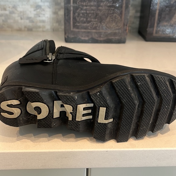 Sorel boots, black leather, size 7.5 US I Only worn 3 times. Too tight for me. - Picture 4 of 5